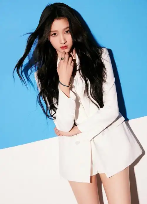 关晓彤晒新随拍##美出圈