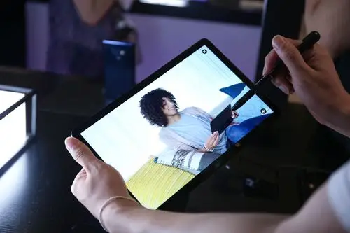 三星galaxy watch/galaxy tab s4国行首发实拍