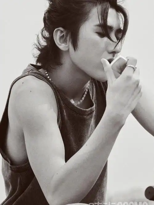 蔡徐坤时尚cosmo十月刊