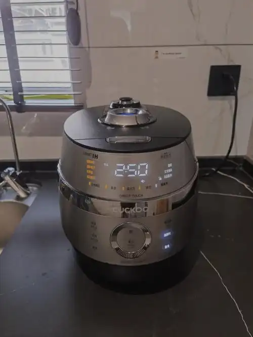 福库电饭煲这款认为炒鸡好用,语音功能强大.