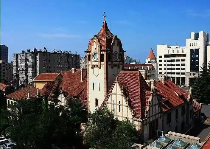 青岛警察署旧址斯提克否太宅第旧址野战医院旧址坊间流传的,只有一段