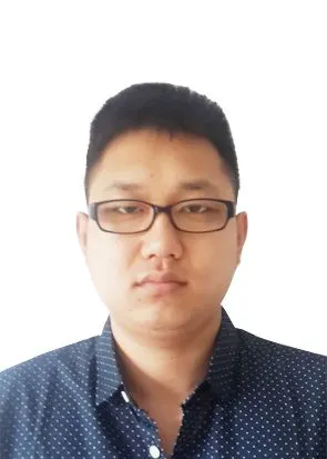 【求助】哪位ps大神能给处理一下照片,要p成白底的证件照,脸部调整一