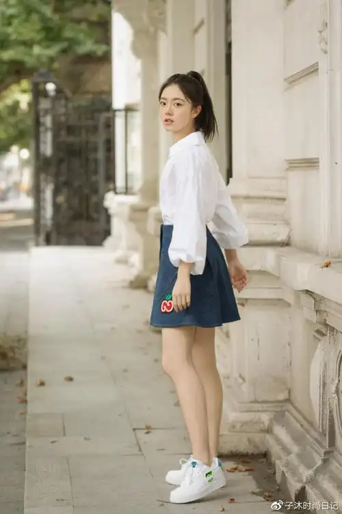 国民闺女赵今麦晒美照上大学不到半年头发长了气质也变了