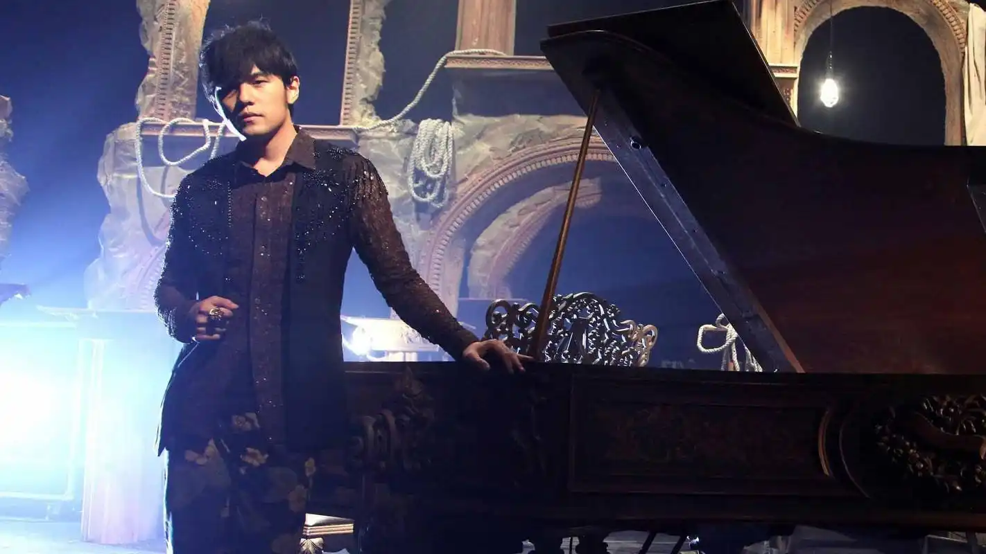 周杰伦偶像巨星帅气桌面壁纸