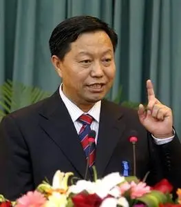 长春市长崔杰简历