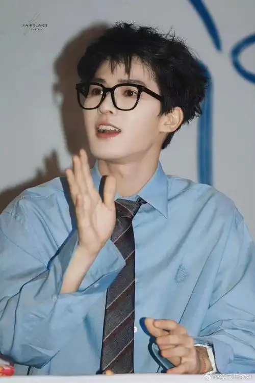 可爱是朱正廷的统治区##朱正廷黑框眼镜