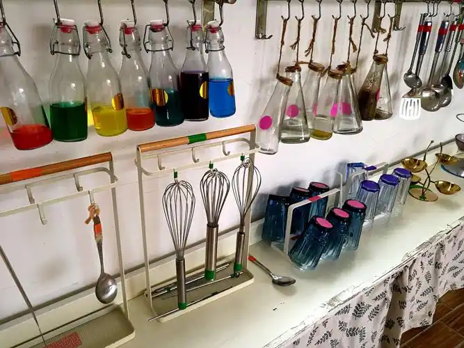 各种玻璃饮料瓶制作的打击乐器!