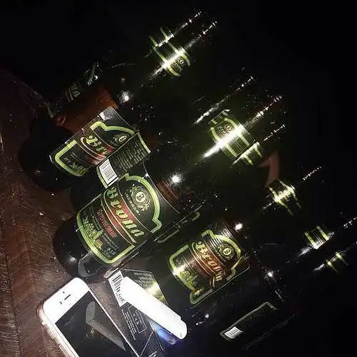 孤独到经常一个人喝闷酒 抽闷烟 觉得自己太消极 或许有些抑郁 来