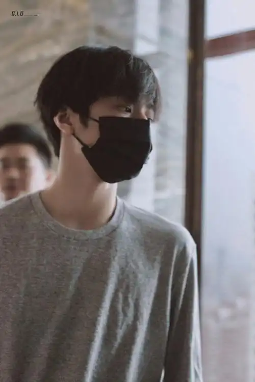 刘耀文电影第二十条##刘耀文韩雨辰