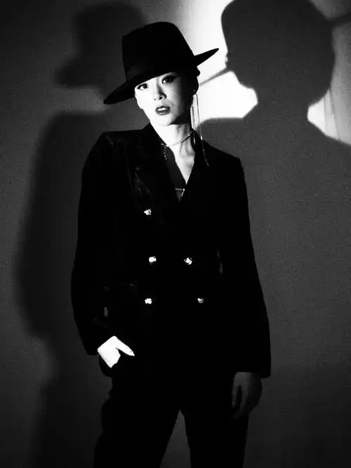 黑白艺术照时尚写真