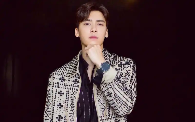 李易峰时尚俊美写真,大陆明星-回车桌面