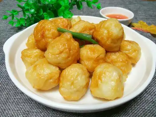 炸墨鱼丸的家常做法_炸墨鱼丸怎么做好吃_小炒菜谱_掌酷美食-掌酷美食