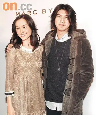 陈柏霖与女友情侣档演出 众人眼下眉目传情(图)