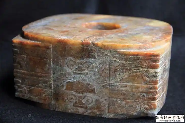 高仿良渚玉琮王