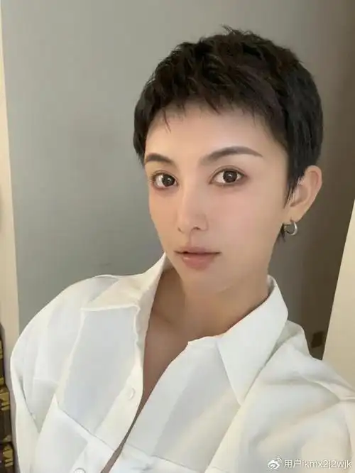 露耳超短发,时尚还帅气,爱个性的美女一定要试试|短发|发型|发质_新浪