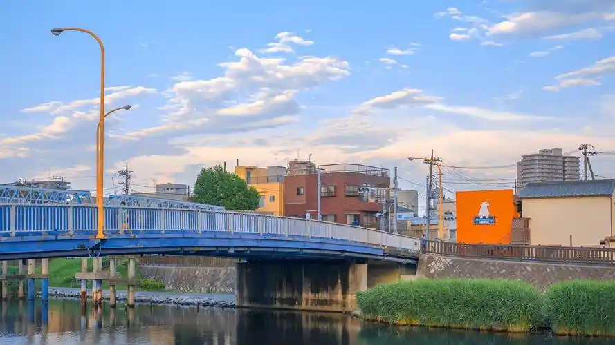 日本夏日街道风景高清桌面壁纸