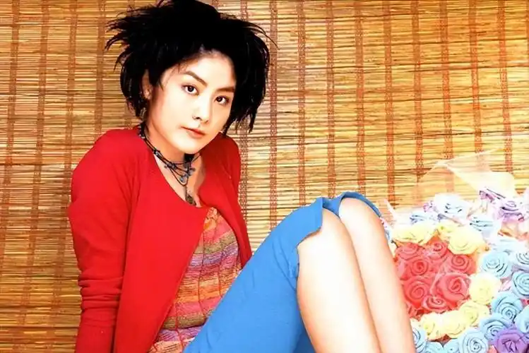 陈慧琳一个被宠上天的女人出道25年零绯闻47岁活成公主