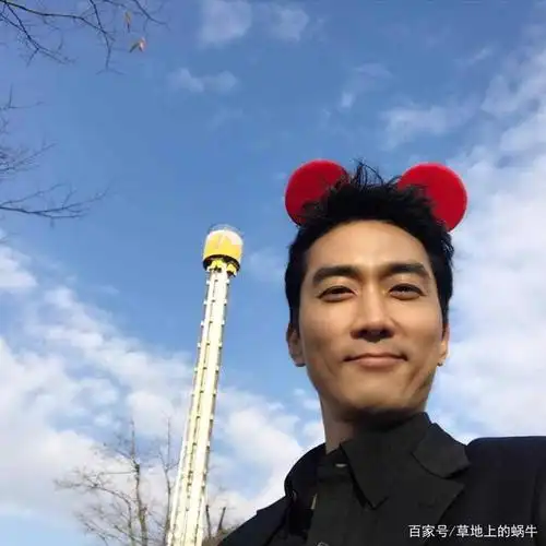 40多岁的宋承宪,褪去昔日的青涩,越活越有男人的味道