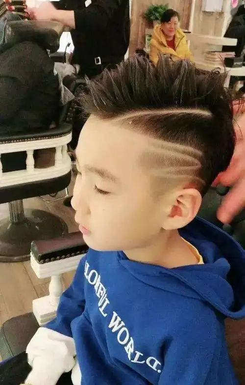 2020男童发型图片潮流,男童发型2020潮流短发-图片大观-奇异网