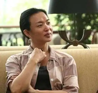 回顾金星变性前妻子长相貌美如花离婚时已有身孕如今怎样了