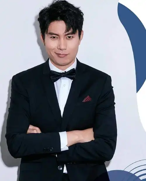 演员艾伦和陈乔恩两位演员获最令人失望男,女演员,《超能一家人》《倍