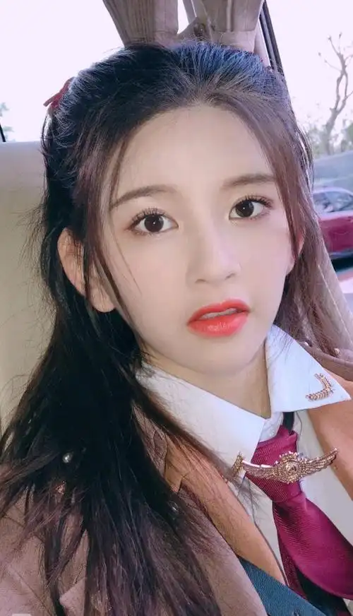 林思意,在舞台上光芒四射的女明星