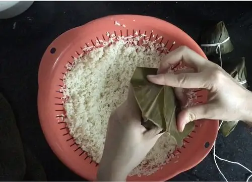怎么包粽子好看图解『怎样包粽子简单图解视频』
