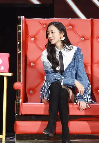 韩雪的流苏牛仔有么有心动到你,开春穿搭刚好美