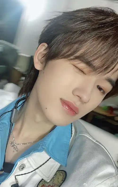 宋亚轩 哥哥们心中的妹夫