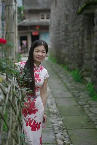 古村遇见旗袍