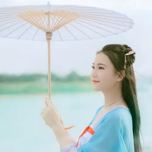 执伞待人归头像