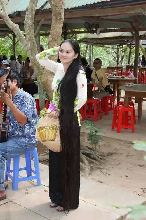 去越南玩遇见的长发女