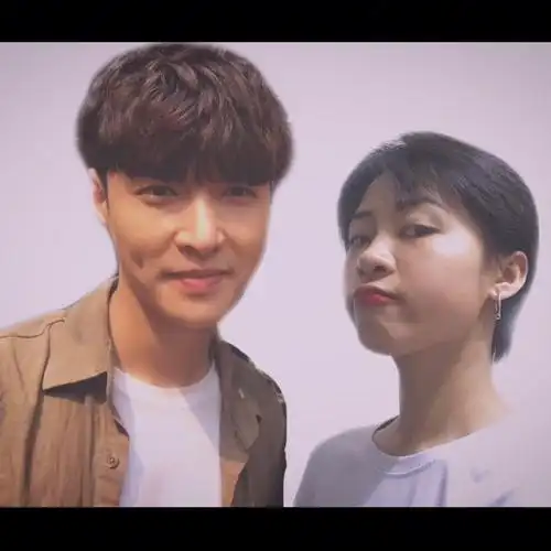 张艺兴公开女友