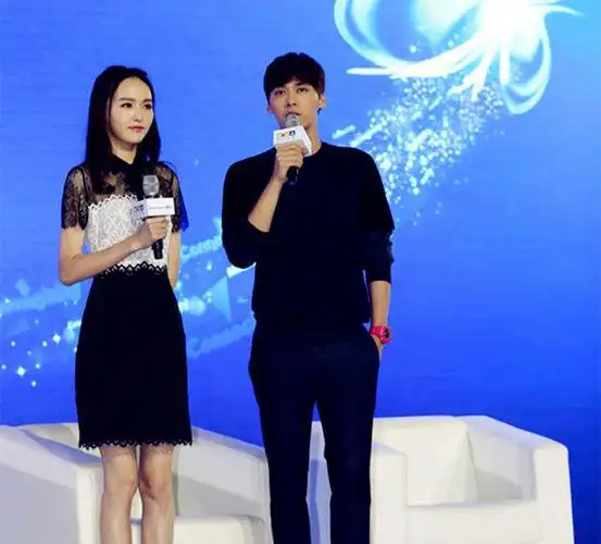 李易峰与唐嫣的合照,真的很配!