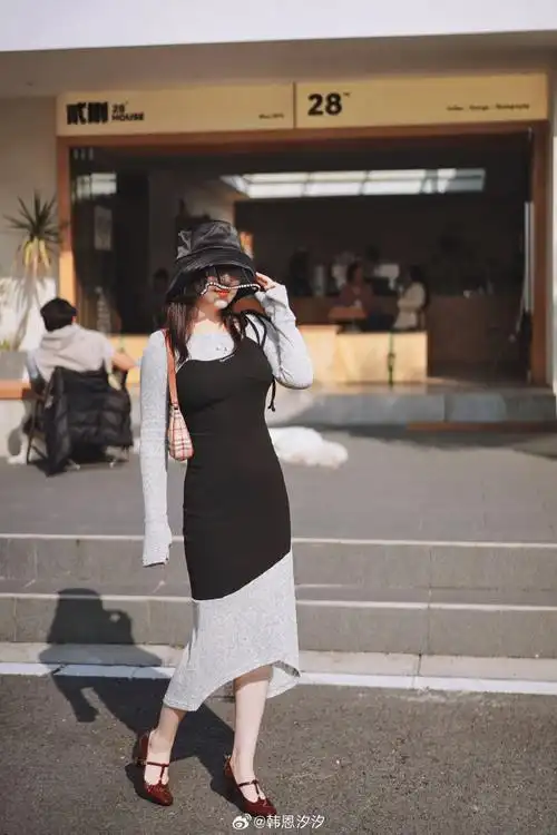 搭配在一起相得益彰  精致的穿搭并非 单品多有潮流感和时尚度