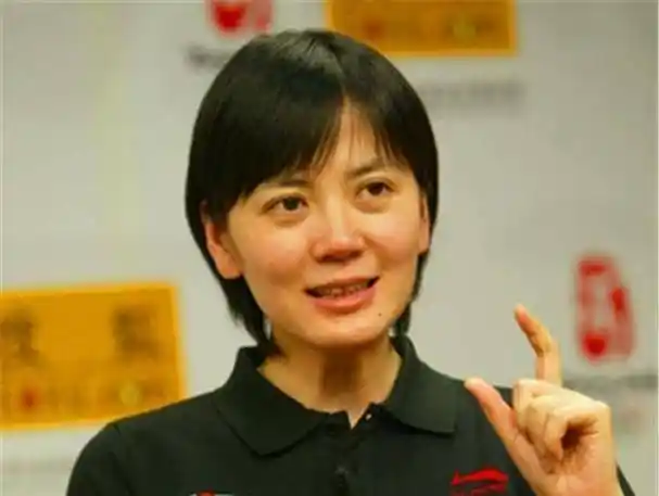 从人生赢家到锒铛入狱,那个曾保送至浙大的主持人,经历让人深思_沈冰