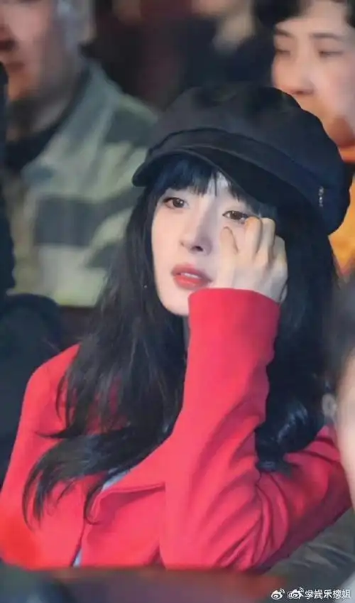 杨幂贝雷帽旧照#被杨幂美到晕倒了,完全是我的老婆,贝雷帽的神图rr