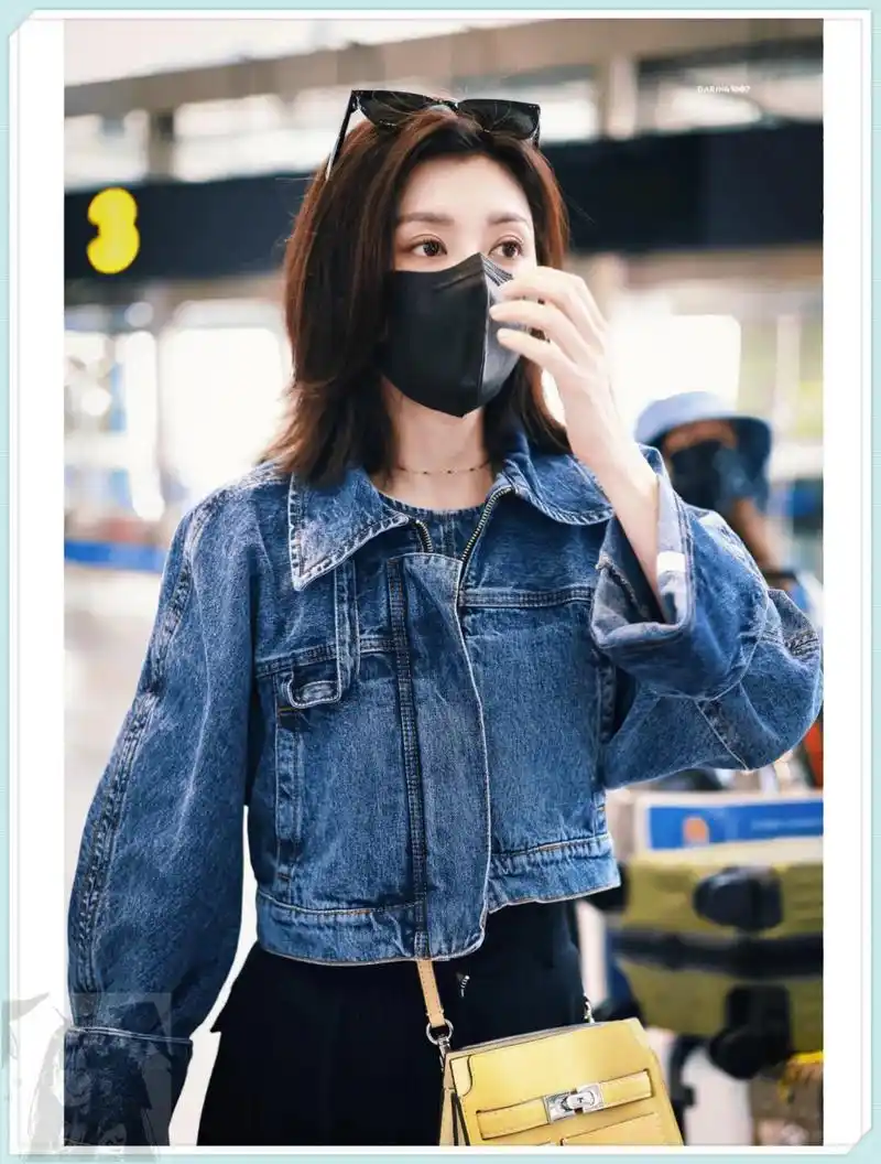 【贾静雯机场私服穿搭,神仙气场全开!