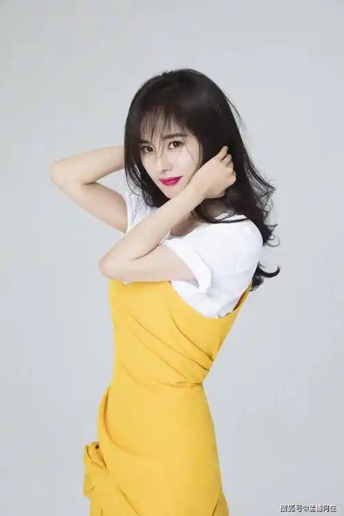 37岁杨幂才是真尤物!这身材,性感绝伦韵味十足!