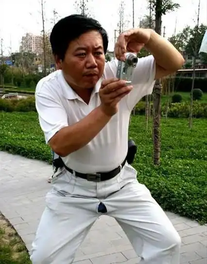 这种搞笑奇妙的摄影姿势千万别对号入座哦