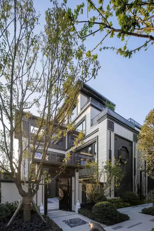 贵阳龙湖舜山府则灵艺术