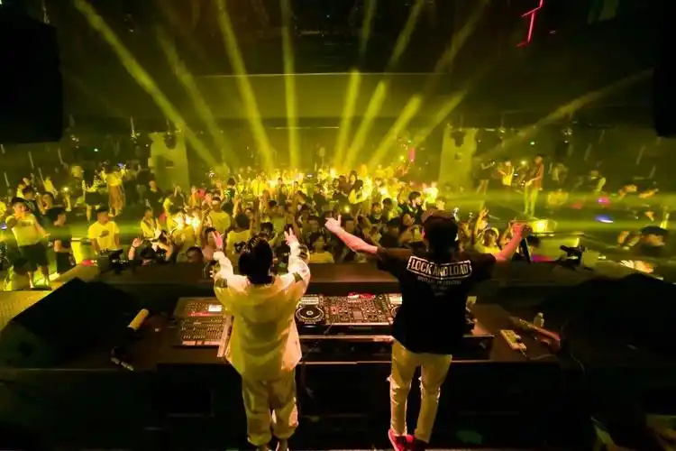 3936 | futurespy组合 赋予你全新舞池坐标-兴义加仑浩斯酒吧