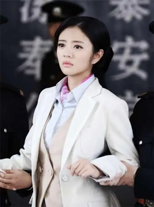 安以轩主演电视剧昙花梦变俏丽警花