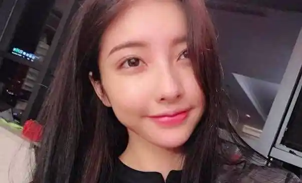 王思聪的"连环爱情",和他爱过的12个姑娘_张倩_女友_王健林