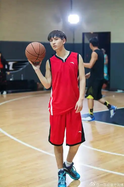 组内男明星腿毛密度普查你的哥哥他到底行不行慎入05