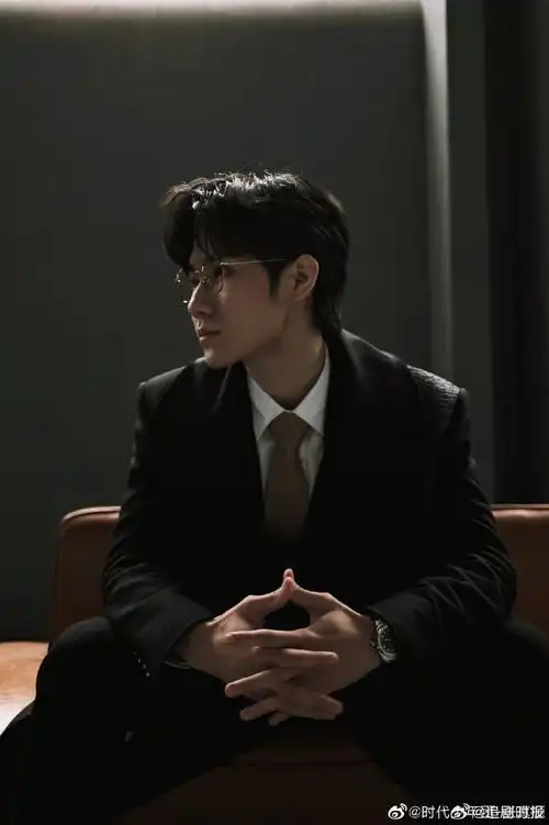 张真源西装雅痞绅士