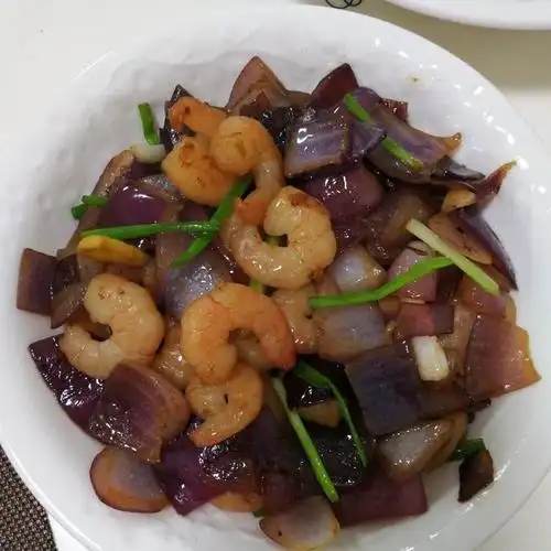 手机用户9272_x7nq做的洋葱炒虾仁