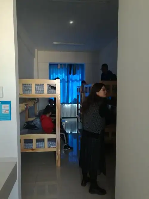 北师大银川学校八年级(四)班师生们的一天 (家长开放日校园纪实)