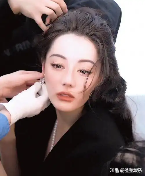 如何评价迪丽热巴的长相