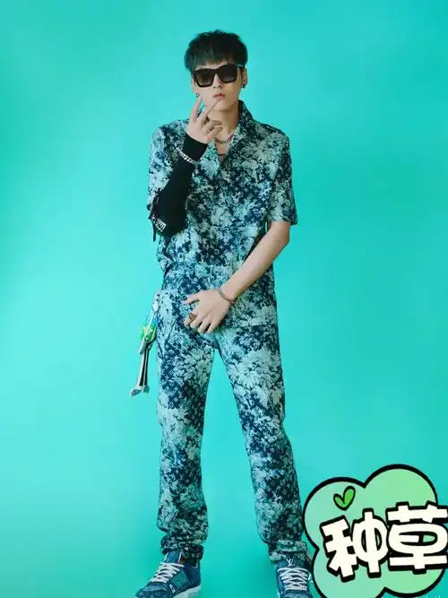 吴亦凡同款lv 牛仔老花运动鞋9090_路易威登怎么样_牛仔_鞋子